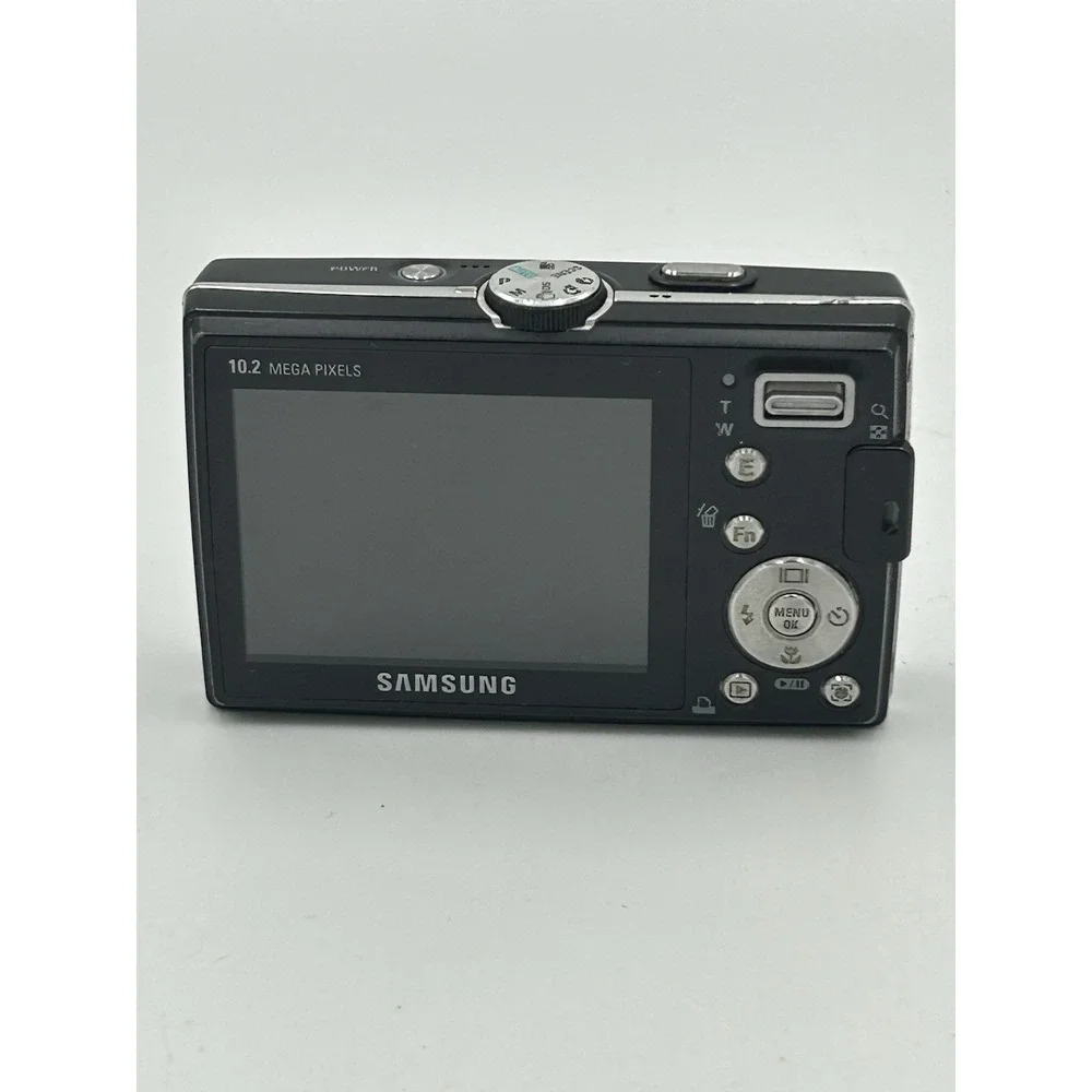 Samsung L200 Digital Camera 10.2MP 3x Zoom Built-in Flash Black USB Works